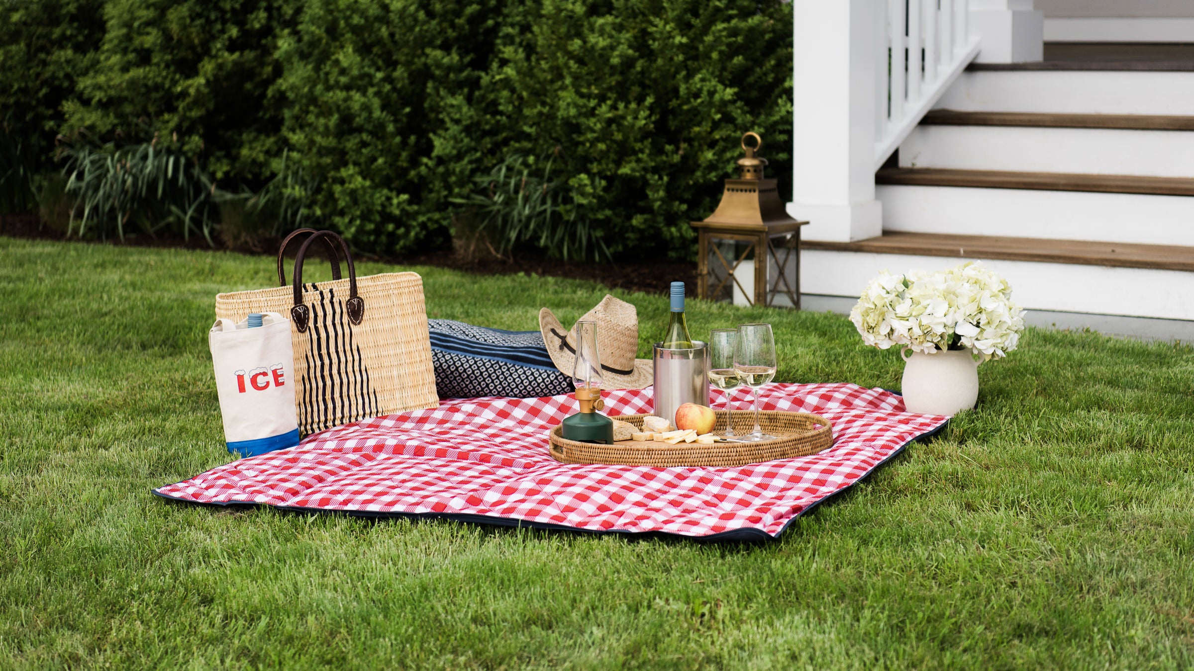 Picnics & Barbeques - Addison West 