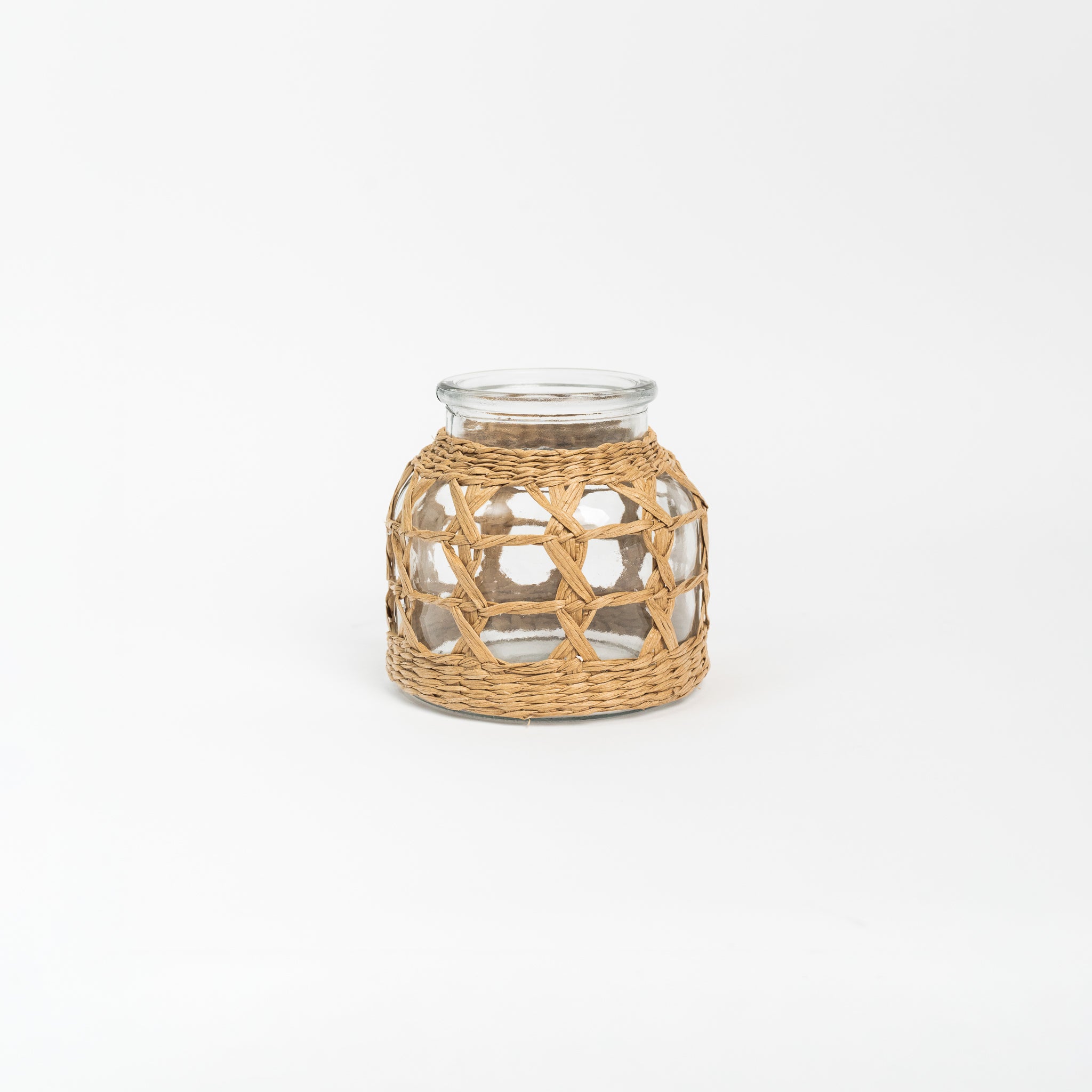 Seagrass Wrap Lattice Vase small on a white background