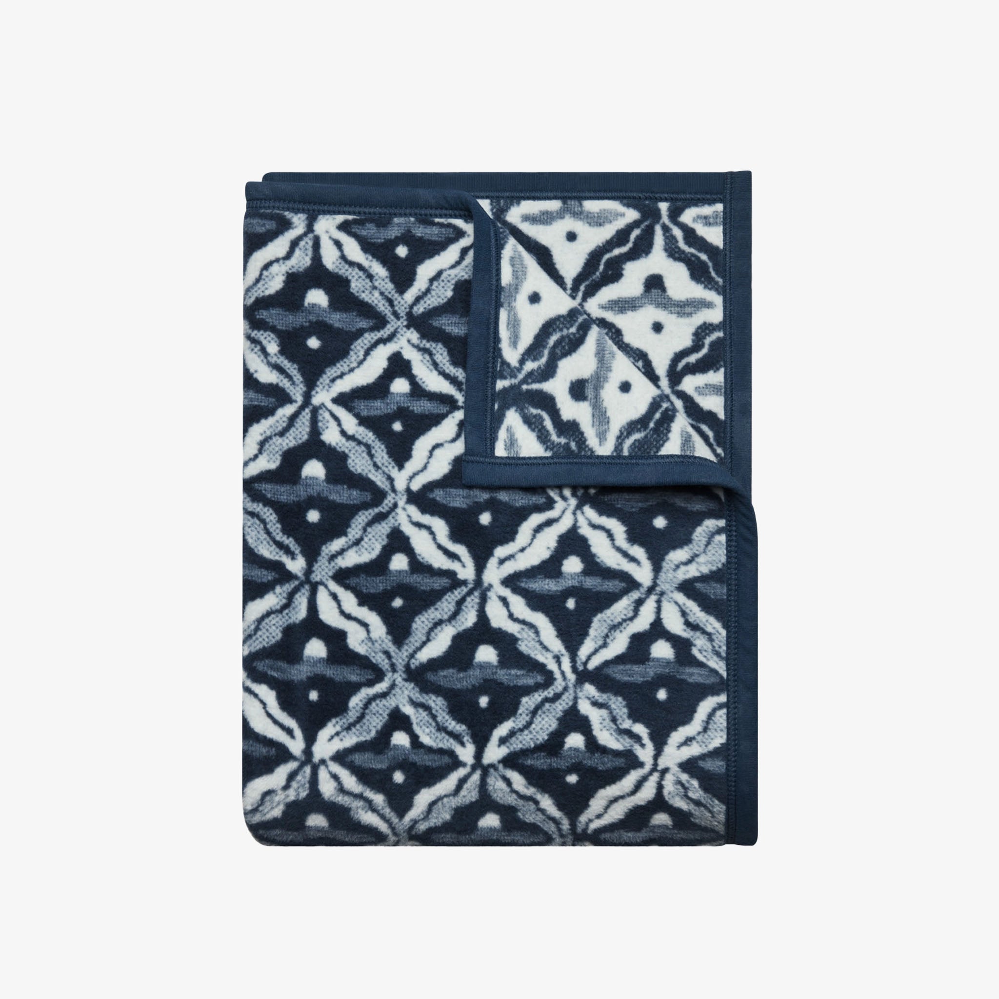 Chappy Wrap Samara Vintage Blue Blanket on a white background