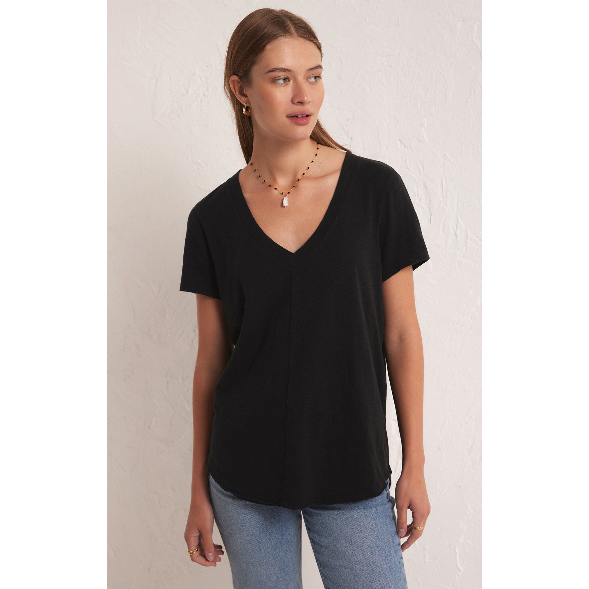 Model wearing Z Supply Asher V-Neck relaxed Tee in Black